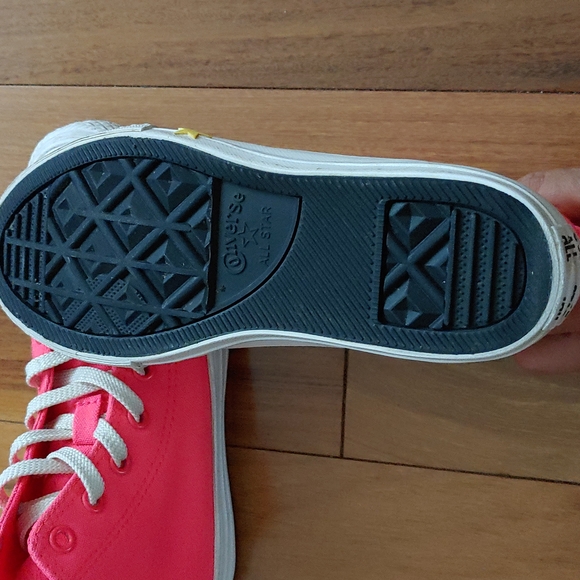 👧 Converse Girl's Hi-Top Sneakers - Picture 6 of 7